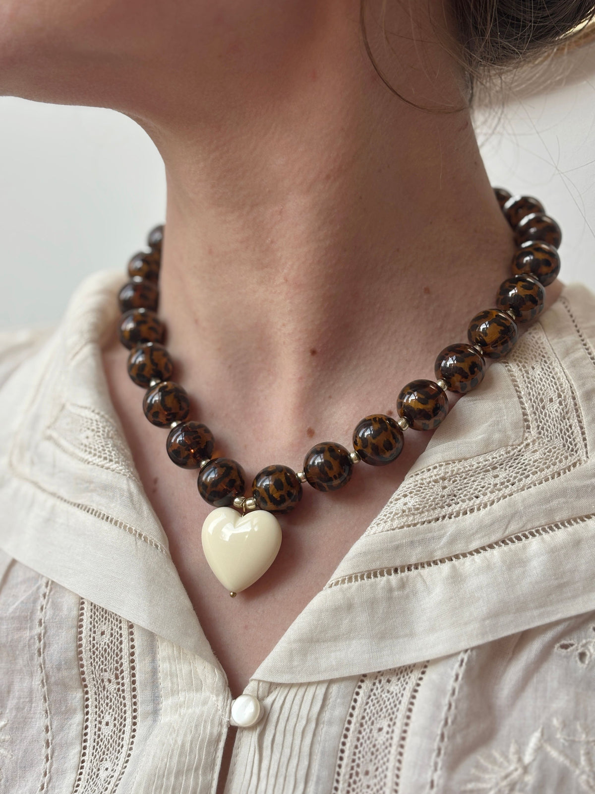 Collier Alma léopard
