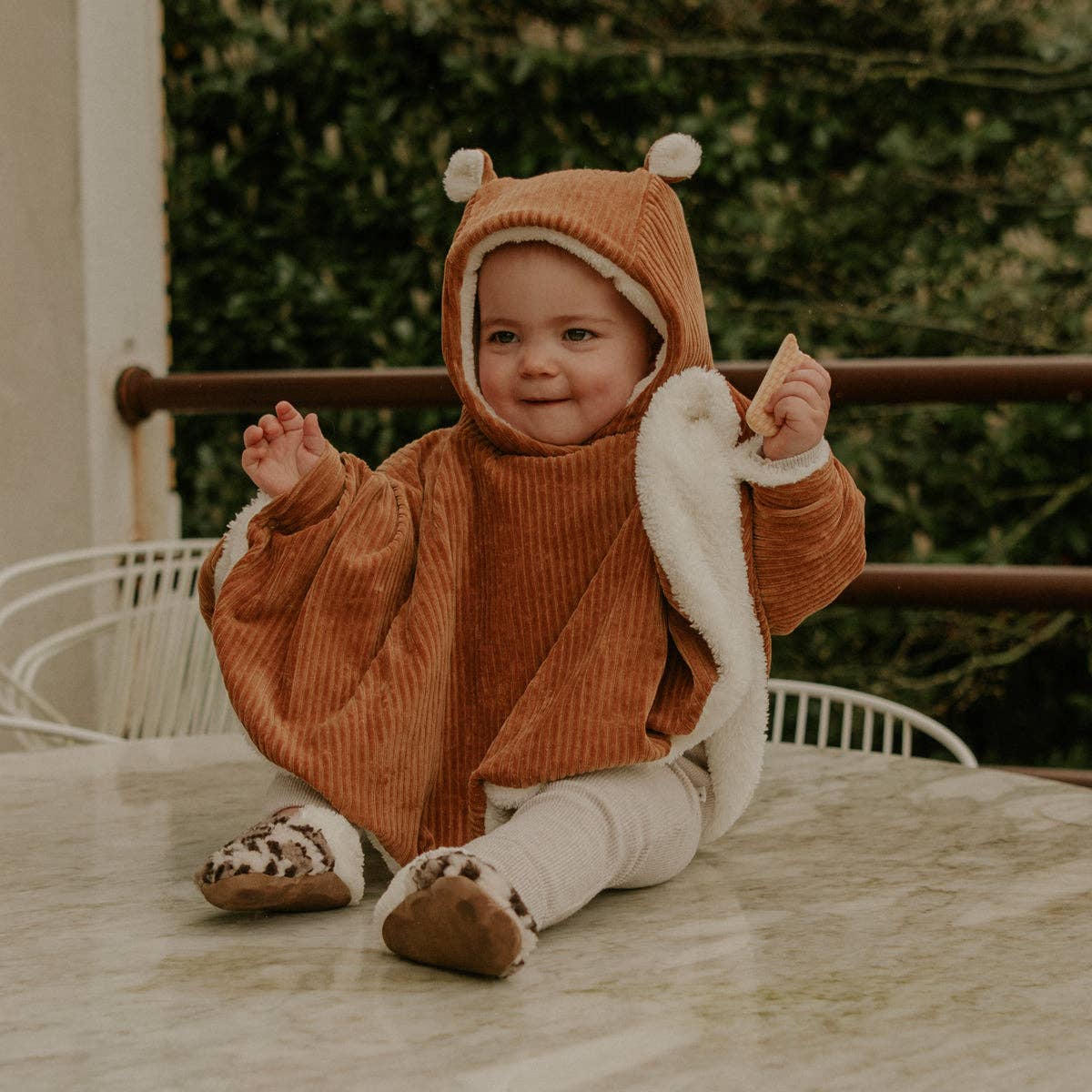 Poncho bébé velours camel