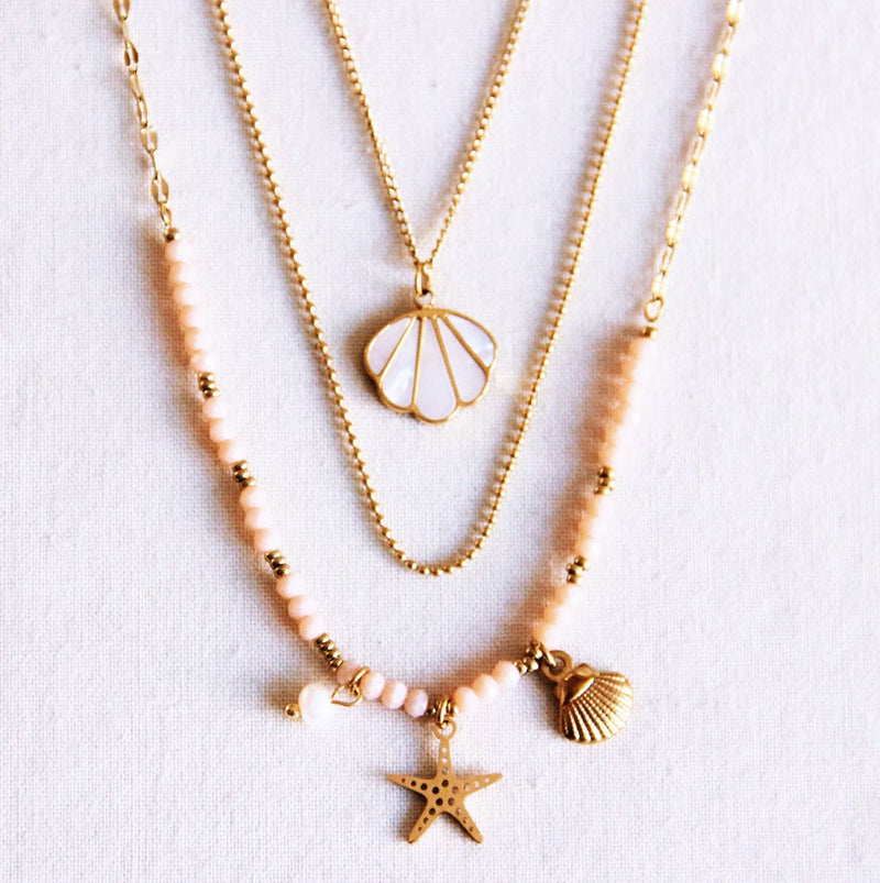 Chaîne triple avec coquillages