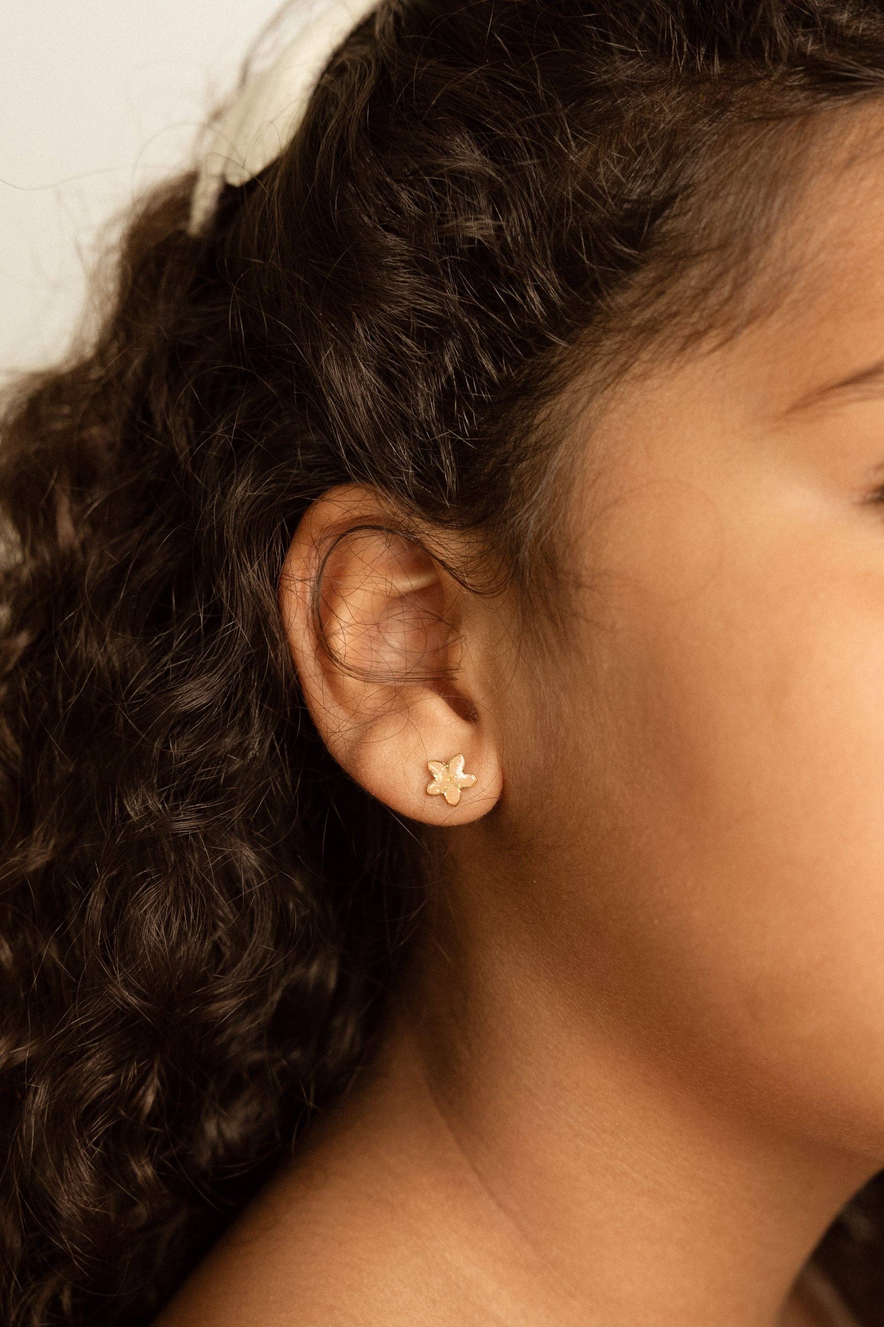 Boucles d'oreilles clous - Flora dorée